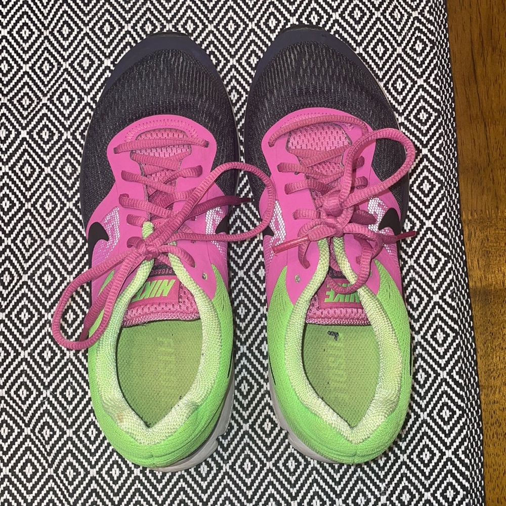 Nike Pegasus Shoe - Picture 3 of 6